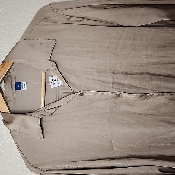 Old Navy Champagne Button Down Blouse - Picture 3 of 12